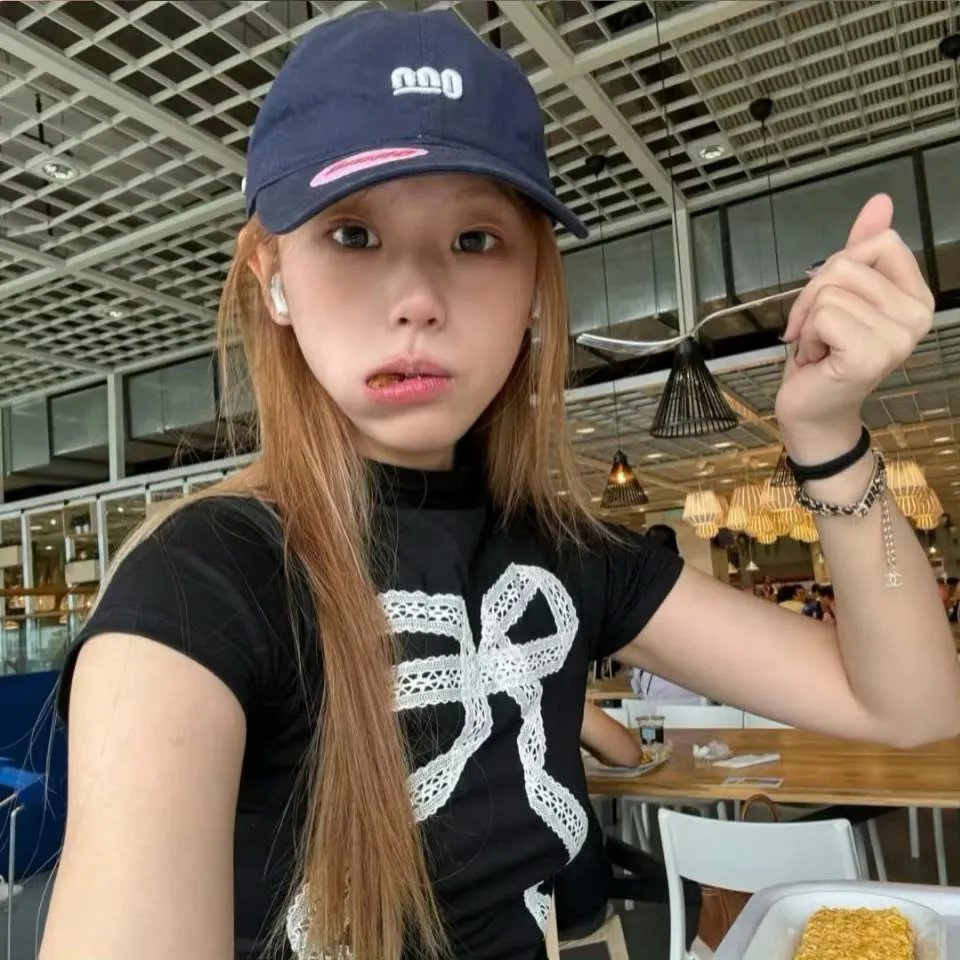 怪兽与女孩